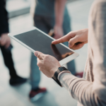 Decisões ética em ambientes altamente tecnológicos orientadas por responsabilidade com Andre de Barros Faria.