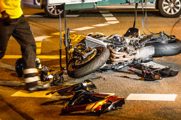 Acidente na Mogi-Bertioga levanta alerta sobre segurança de motociclistas nas rodovias