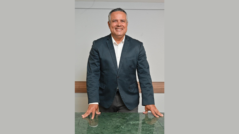 As estratégias de segurança de dispositivos móveis na engenharia ganham destaque na análise de Elmar Juan Passos Varjão Bomfim, que mostra como tecnologia e proteção digital caminham juntas no setor.