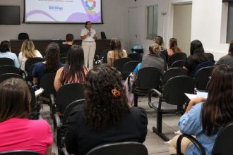 Bertioga amplia debate sobre políticas públicas para mães atípicas e fortalece rede de apoio social